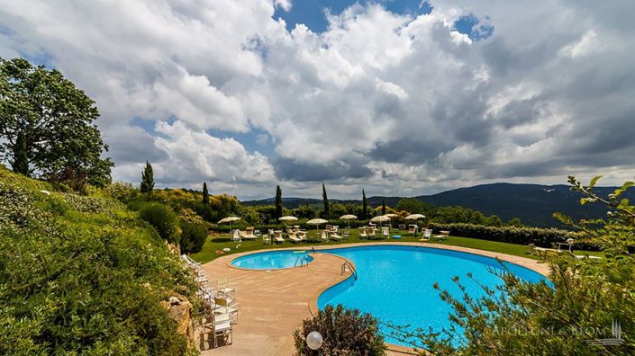 Image No.6-34 Bed Villa for sale