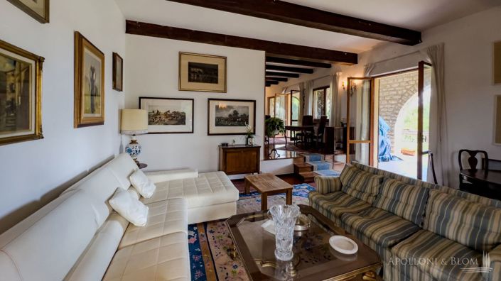 Image No.3-4 Bed Villa for sale