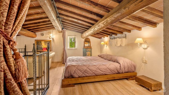 Image No.29-15 Bed Apartment for sale