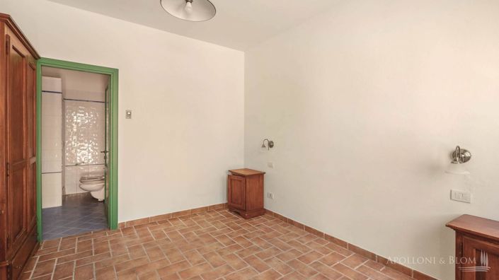 Image No.29-15 Bed Apartment for sale