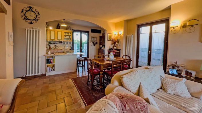 Image No.11-3 Bed Apartment for sale