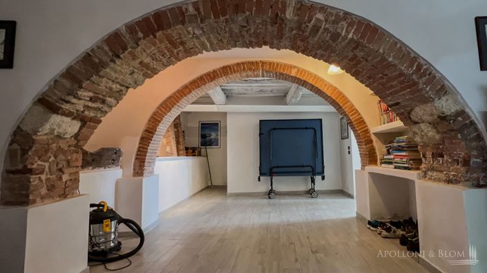 Image No.20-2 Bed Apartment for sale