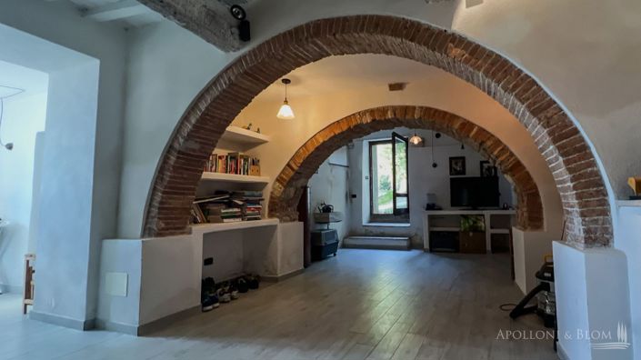 Image No.21-2 Bed Apartment for sale