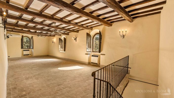 Image No.11-9 Bed Chateaux for sale