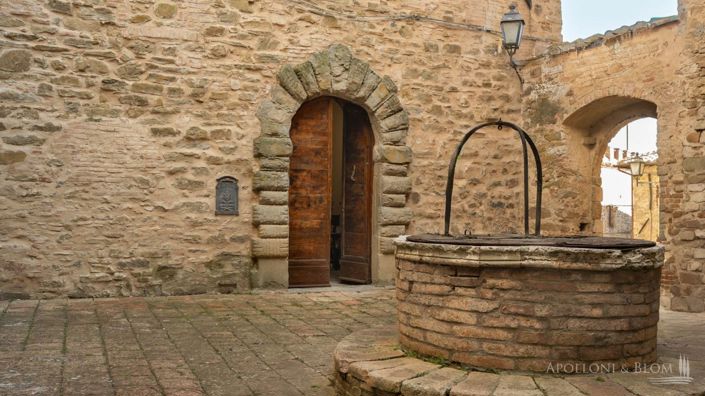 Image No.5-9 Bed Chateaux for sale