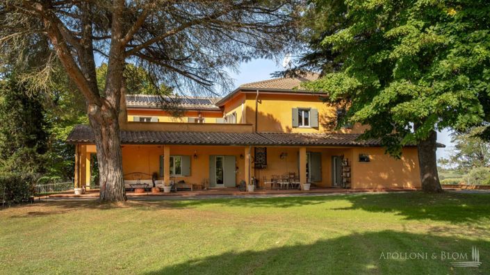 Image No.1-5 Bed Villa for sale