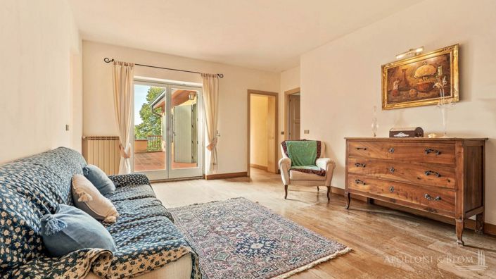 Image No.19-5 Bed Villa for sale