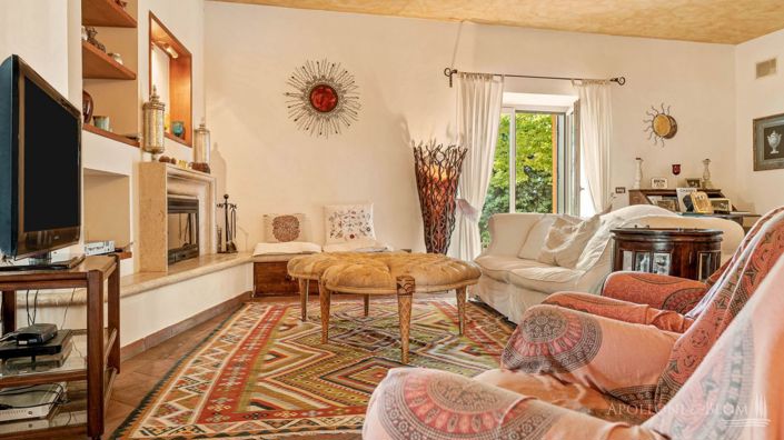 Image No.3-5 Bed Villa for sale