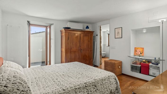 Image No.8-2 Bed Apartment for sale