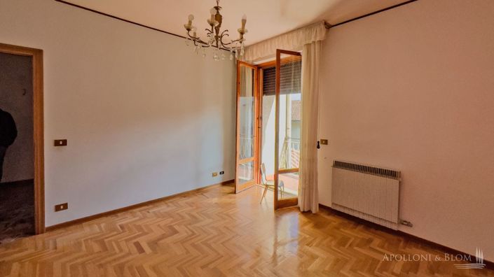 Image No.9-3 Bed Apartment for sale