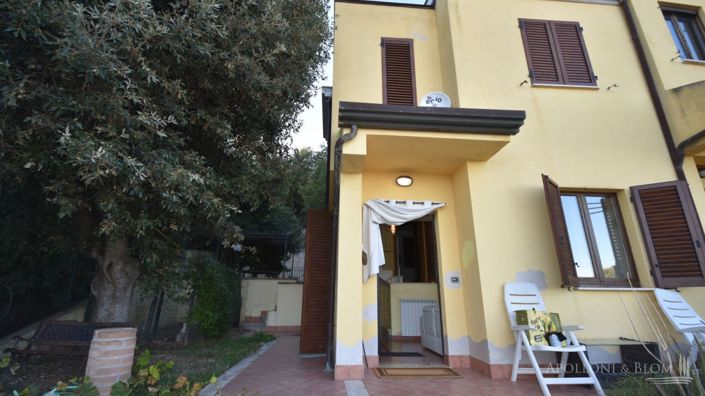 Image No.1-3 Bed Villa for sale