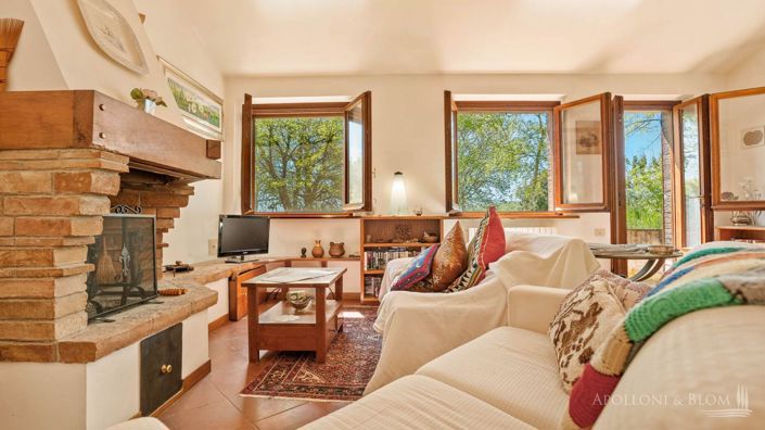 Image No.12-6 Bed Villa for sale