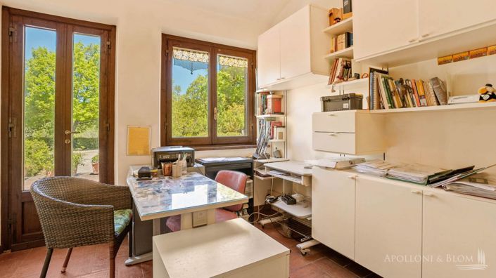 Image No.15-6 Bed Villa for sale