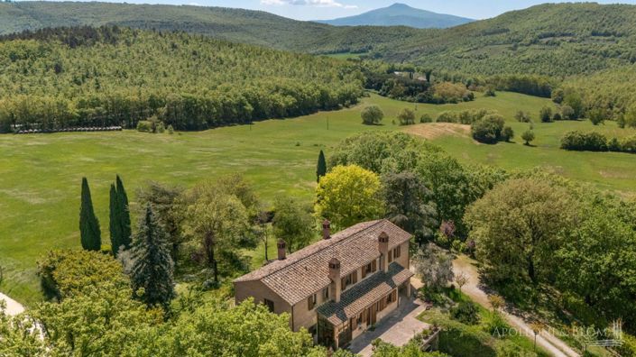 Image No.2-6 Bed Villa for sale