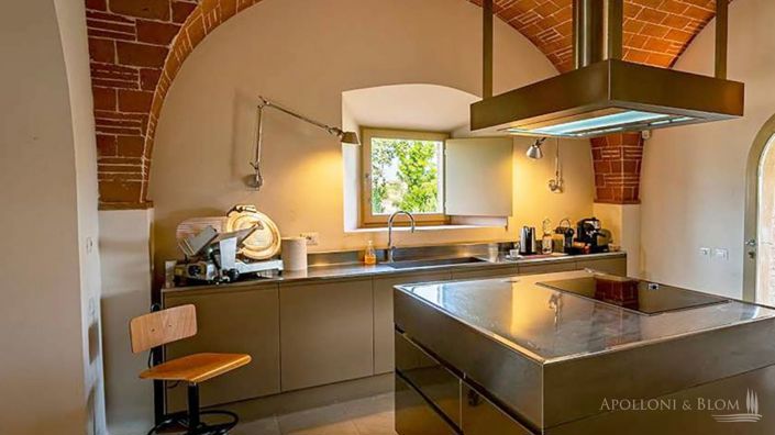 Image No.15-5 Bed Apartment for sale