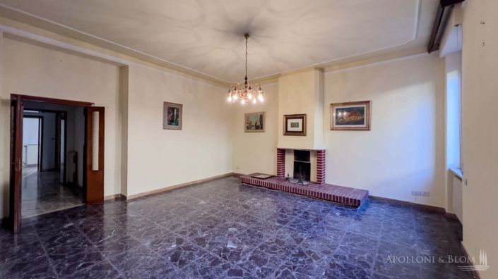 Image No.12-4 Bed Apartment for sale