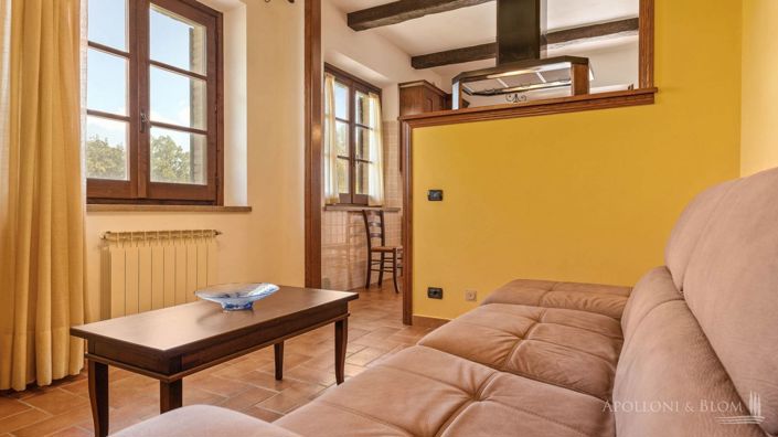 Image No.20-6 Bed Apartment for sale