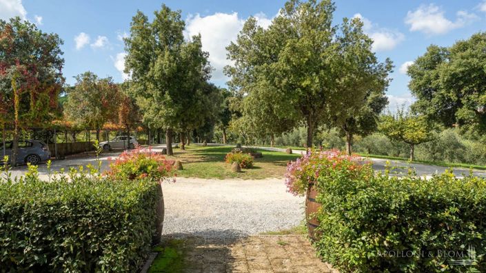 Image No.9-6 Bed Apartment for sale