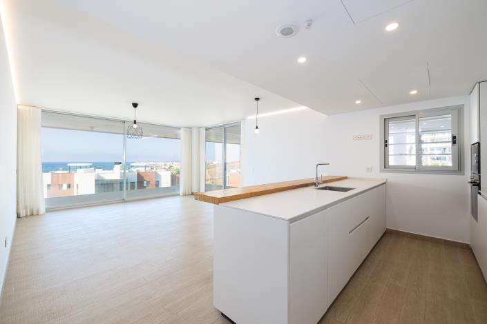 Image No.8-3 Bed Apartment for sale