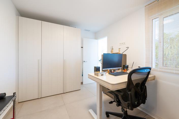 Image No.12-3 Bed Penthouse for sale