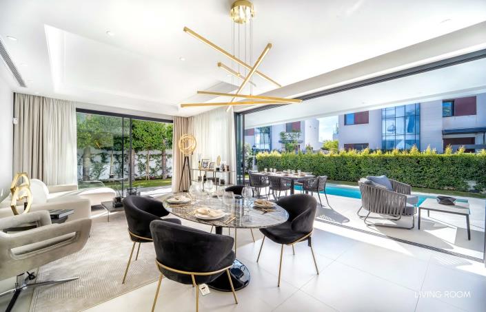 Image No.2-4 Bed Villa for sale