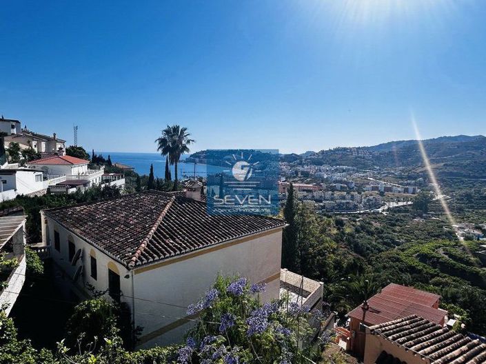 Image No.1-3 Bed Villa for sale