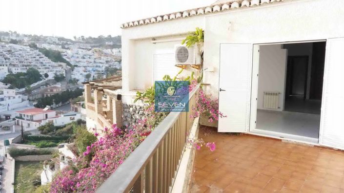 Image No.1-3 Bed Villa for sale