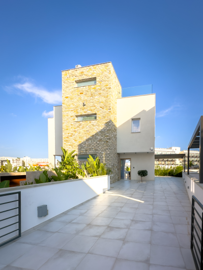 Image No.2-4 Bed Villa for sale