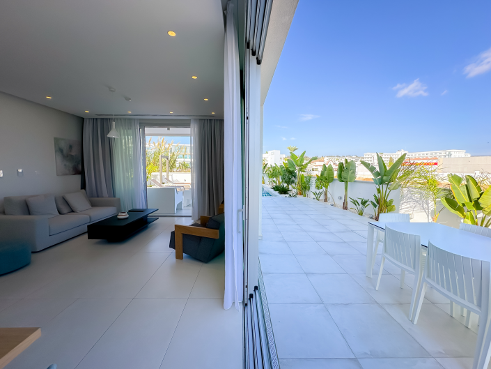 Image No.10-4 Bed Villa for sale