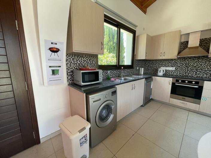 Image No.12-2 Bed Bungalow for sale