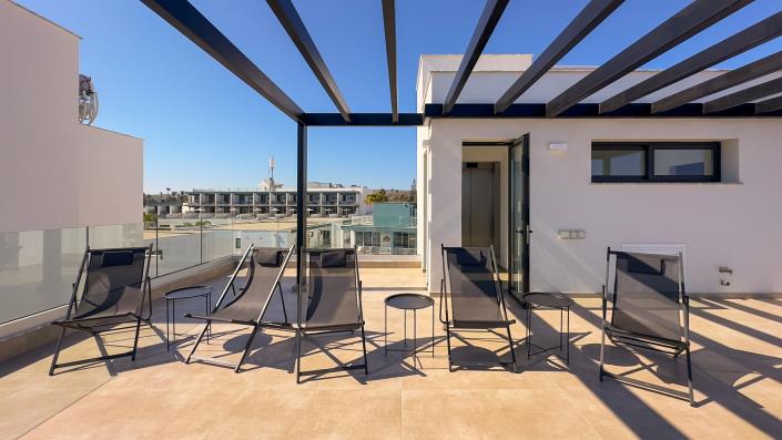 Image No.13-4 Bed Villa / Detached for sale