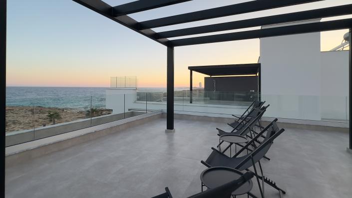 Image No.53-4 Bed Villa / Detached for sale