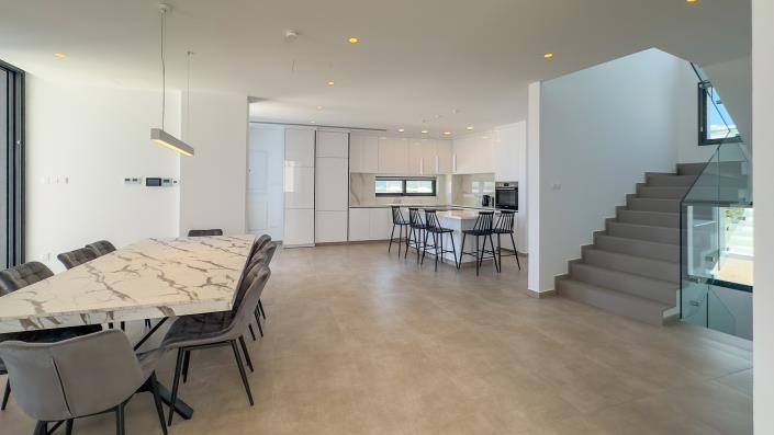 Image No.18-4 Bed Villa / Detached for sale