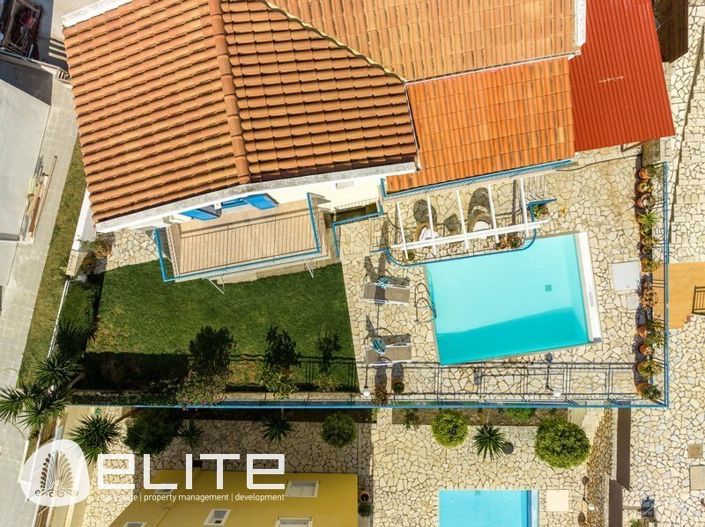 Image No.10-2 Bed Villa for sale