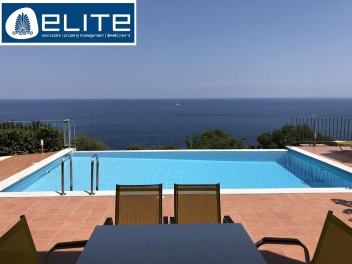 Image No.8-Villa for sale