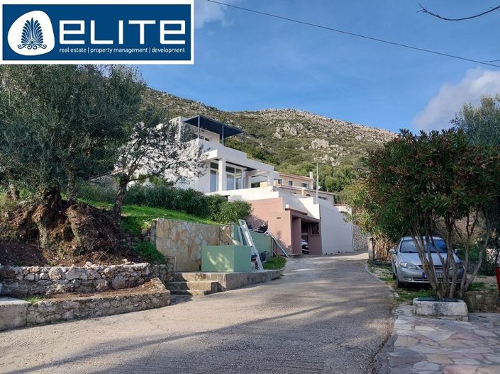 Image No.3-4 Bed Villa for sale