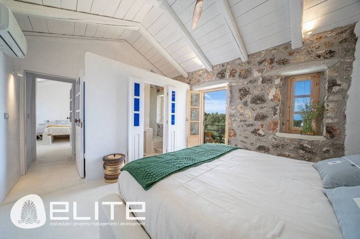 Image No.7-2 Bed Villa for sale