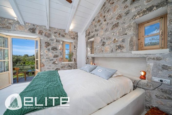 Image No.8-2 Bed Villa for sale