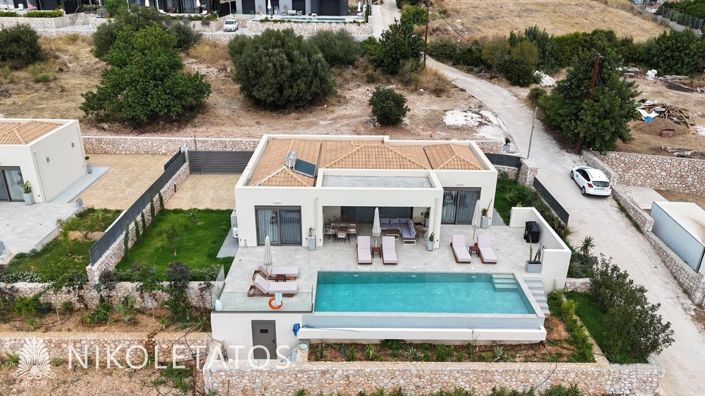 Image No.1-3 Bed Villa for sale