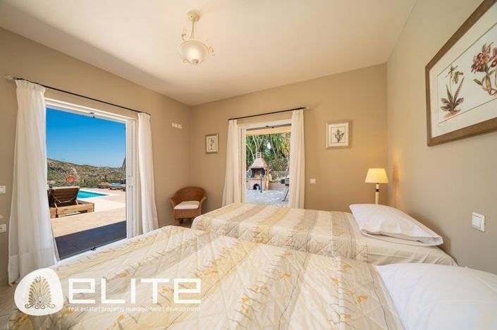 Image No.7-4 Bed Villa for sale