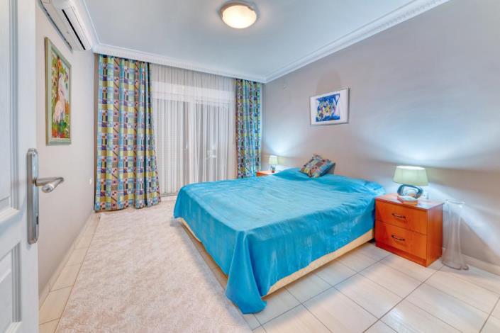 Image No.50-2 Bed Apartment for sale