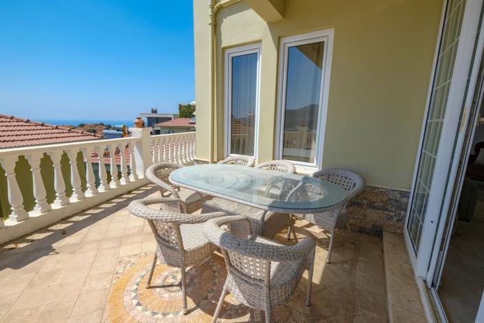 Image No.53-3 Bed Apartment for sale