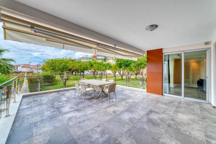 Image No.27-3 Bed Apartment for sale