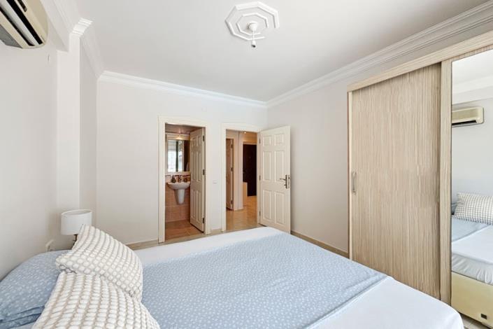 Image No.35-2 Bed Apartment for sale