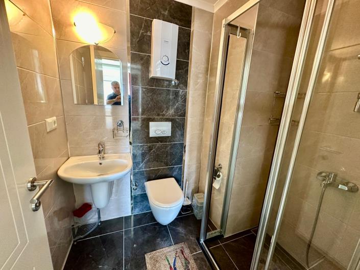 Image No.20-2 Bed Apartment for sale