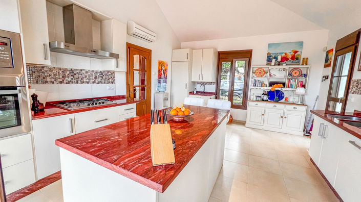 Image No.12-4 Bed Villa for sale