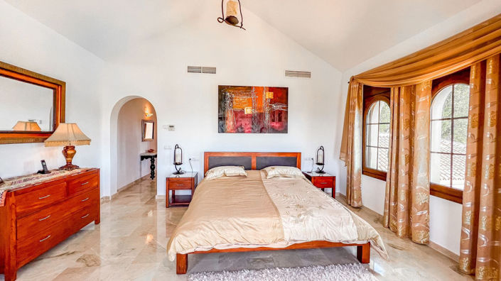 Image No.31-4 Bed Villa for sale