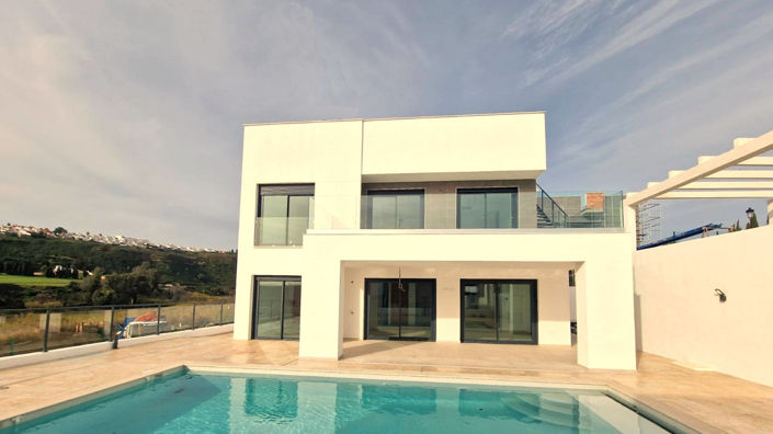 Image No.1-4 Bed Villa for sale