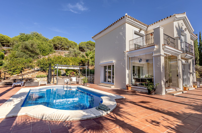 Image No.1-3 Bed Villa for sale