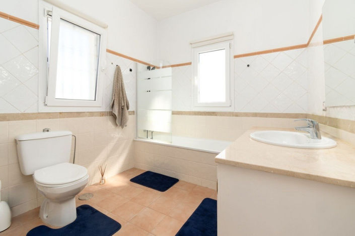 Image No.12-4 Bed Villa for sale